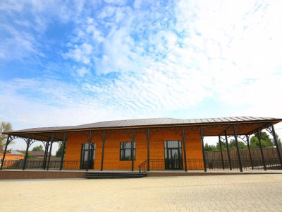 Въездная площадь – традиционное место проведения ярмарок Въездная площадь – традиционное место проведения ярмарок.